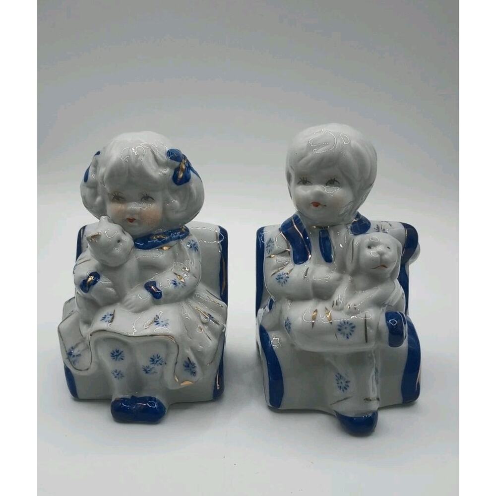 2‎ Vintage Porcelain Figurines Blue & White Boy w/Dog & Girl w/Cat Collectible